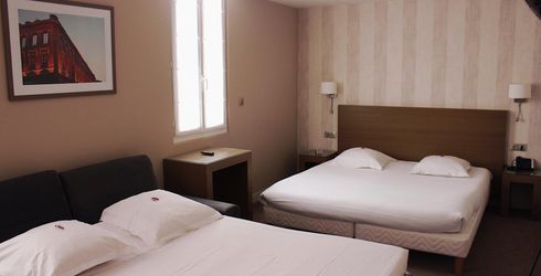 hotel room image