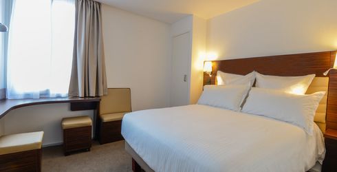 hotel room image
