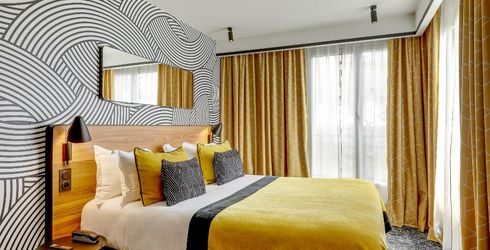hotel room image
