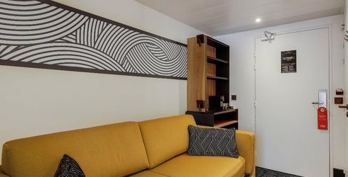 hotel room image