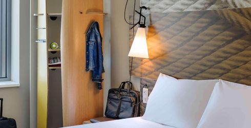 hotel room image