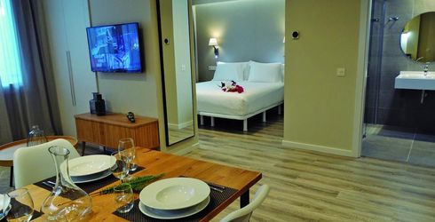 hotel room image