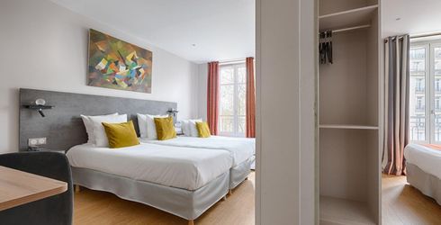 hotel room image