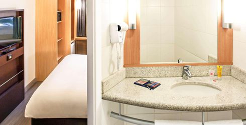 hotel room image
