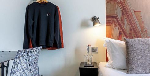 hotel room image