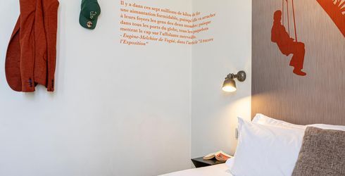 hotel room image