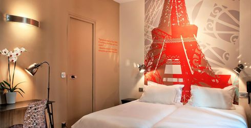 hotel room image