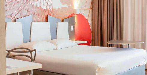 hotel room image