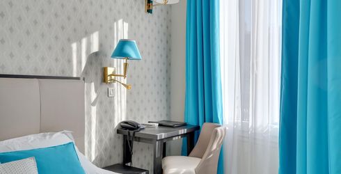 hotel room image