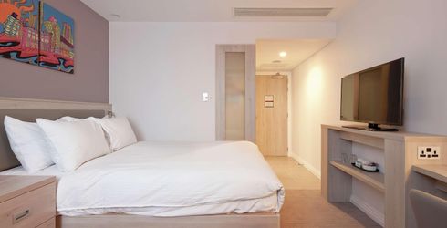 hotel room image