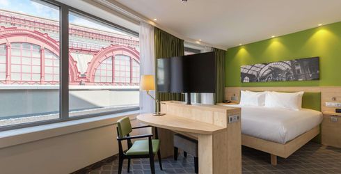 hotel room image