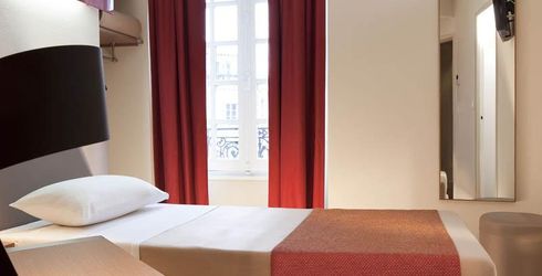 hotel room image