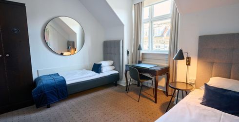 hotel room image