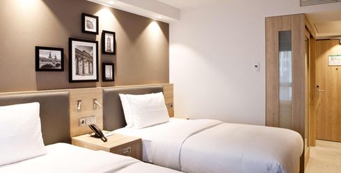 hotel room image
