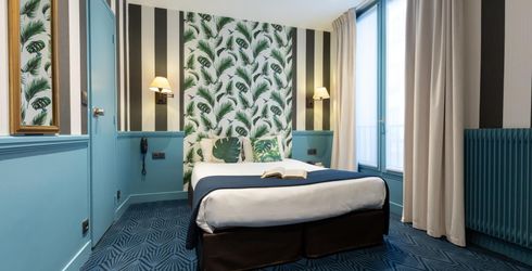 hotel room image