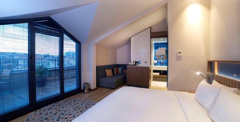 hotel room image