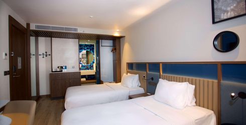hotel room image
