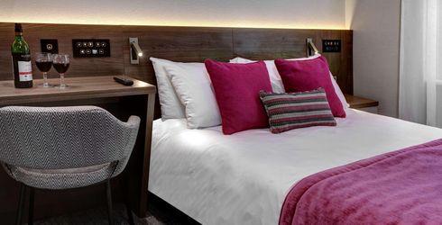hotel room image