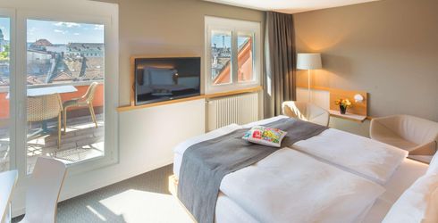 hotel room image