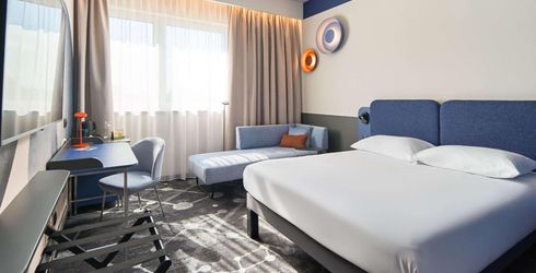 hotel room image