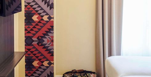 hotel room image