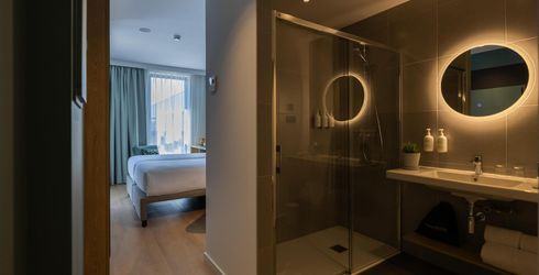 hotel room image
