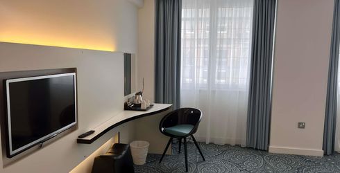 hotel room image