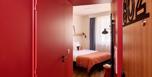hotel room image