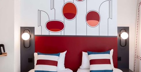 hotel room image