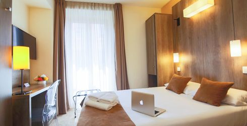 hotel room image