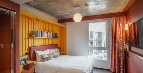 hotel room image