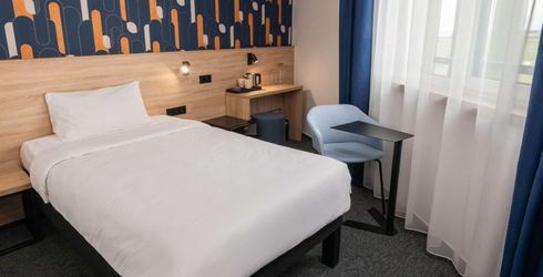 hotel room image