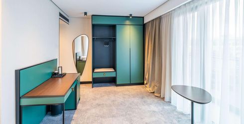hotel room image