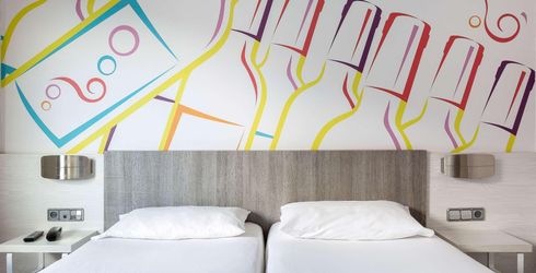 hotel room image