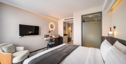 hotel room image