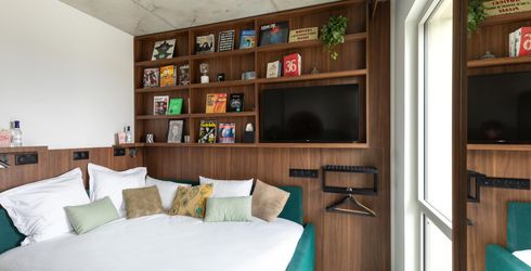 hotel room image