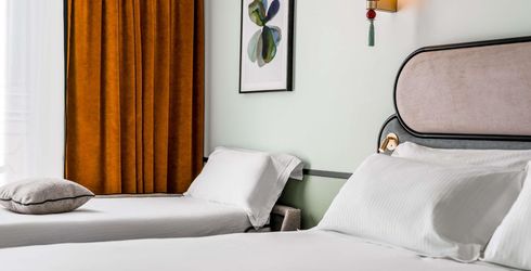hotel room image