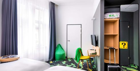 hotel room image