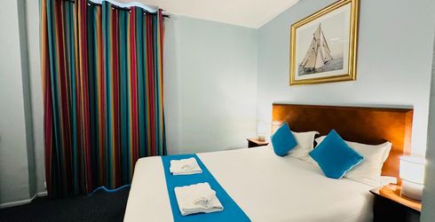 hotel room image