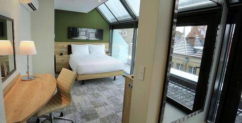 hotel room image