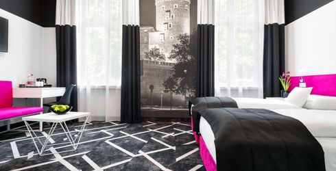 hotel room image