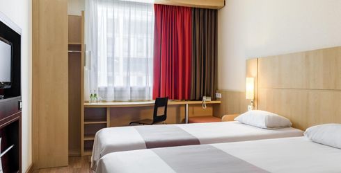 hotel room image