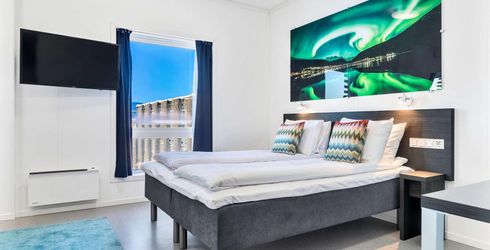 hotel room image