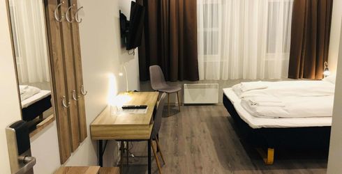 hotel room image