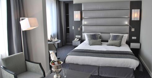 hotel room image