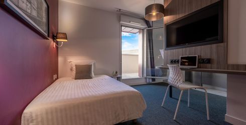 hotel room image