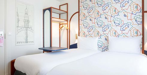 hotel room image
