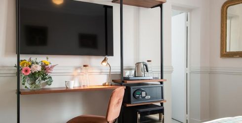 hotel room image