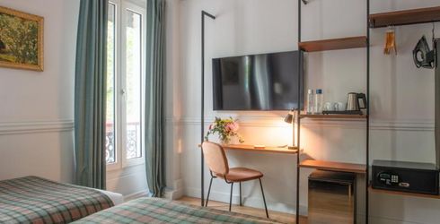 hotel room image