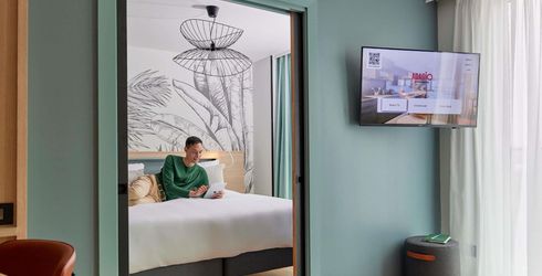 hotel room image